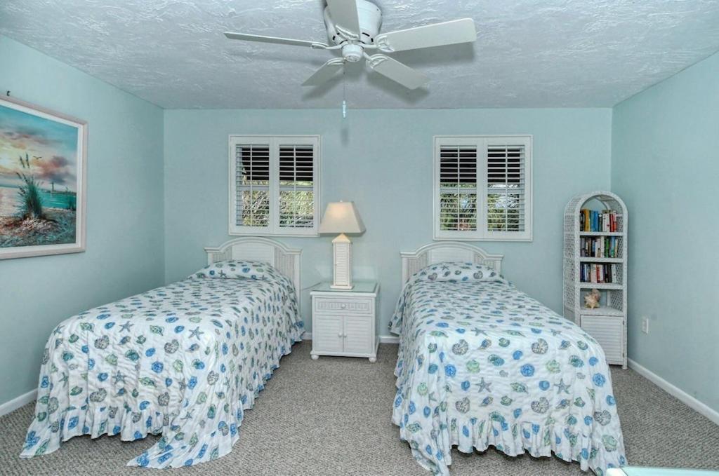 Laplaya 201C Breathtaking Gulf Panorama From This Corner End Unit With A Private Stairway To The Beach Longboat Key Eksteriør billede